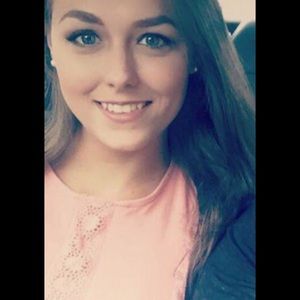 Meet your Posher, Stephanie